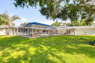 Screened Pool and Grill Sunny Sarasota Stay! - 8