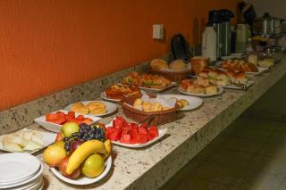 hotel beltmore - Padre Bernardo - 4