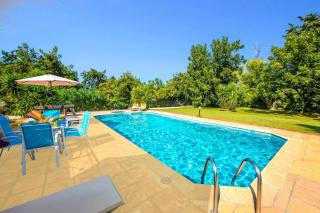 Villa Evilia by Villa Plus - 8