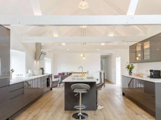4 Bed in Falmouth 85825 - 1