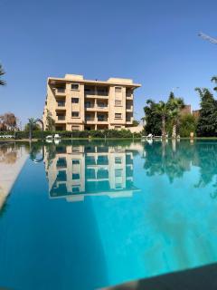 Luxury apartment with 2 pools - 0