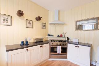 2 Bed in Boltongate SZ396 - 8