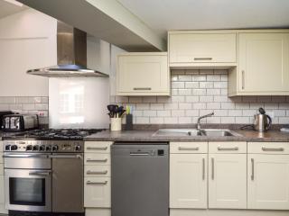 3 bed property in Brixham BX045 - 6