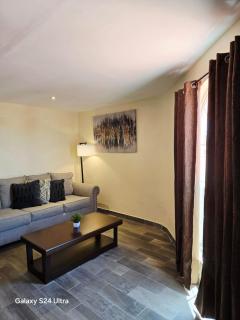 Hotel Express Inn - Sabinas - 8