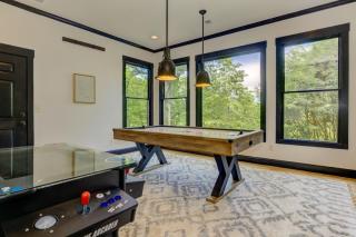 Mountain Vistas Fireside Sips Game Nights Golf Rounds Hiking Trails Lake Swims - Moon Shine - 9