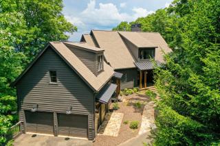 Mountain Vistas Fireside Sips Game Nights Golf Rounds Hiking Trails Lake Swims - Moon Shine - 4