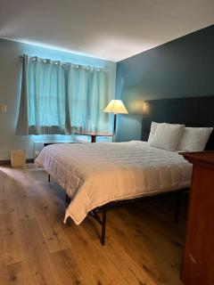 Country Club Inn & Suites - 1