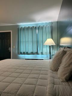 Country Club Inn & Suites - 2