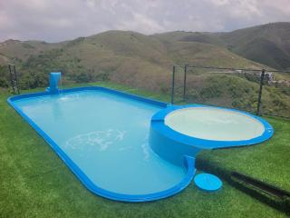 Izzat Inn Pool Villa Parunthumpara - Idukki - 8