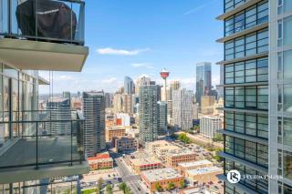 31st Floor High Rise 1 Bedroom with Sofa Bed Apartment at The Guardian South - 4