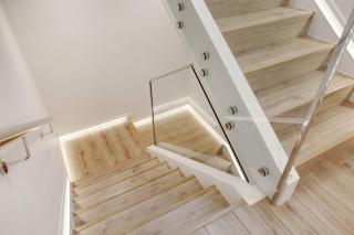 Upscale Abode with Lift, Sea and Skyline Views - 8