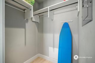 Executive Suite on the 31st Floor Queen Bed with Sofa Bed Free Parking BBQ - 7