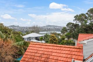Premium Abode with Lift and Water Views - Auckland - 6