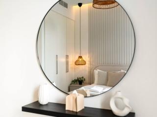 Mahogany - Walk to Burj Khalifa and Dubai Mall - 1BR 4 Guests - 5