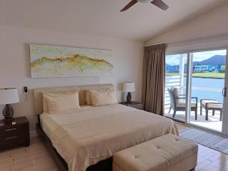 Contemporary 2BR Villa in Jolly Harbour - Jolly Harbour - 8