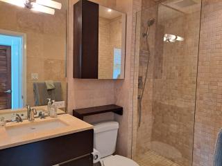 Contemporary 2BR Villa in Jolly Harbour - Jolly Harbour - 1