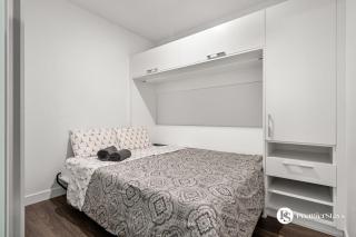 Luxury Spacious 2 Bedroom Apartment at The Radius - 7