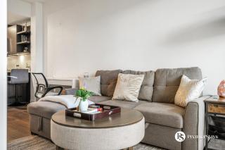 Luxury Spacious 2 Bedroom Apartment at The Radius - 5