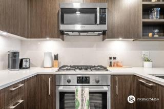 Luxury Spacious 2 Bedroom Apartment at The Radius - Calgary - 2