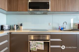 28th Floor High Rise Apartment Near Stampede Sleeps 4 with Free Secure Parking - Calgary - 1