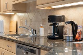 Executive 3 Bedroom Penthouse in Downtown Calgary - 2