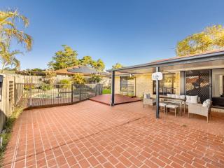 Spacious Home 4BR Retreat with Pool in Parkinson - Browns Plains - 6