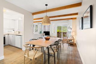 Stunning One-Bedroom Condo With Lake View - 8