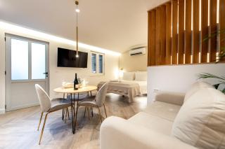 Rooms & Apartment Laura - 7