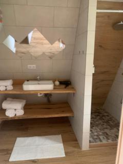 Ograda Lui Calin - 1