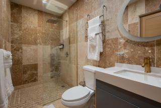 Anchors Hotel - 3