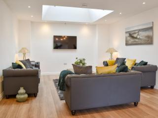 Redstones Cottage - Greasby - 9