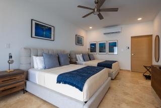 Anchors Hotel - 1