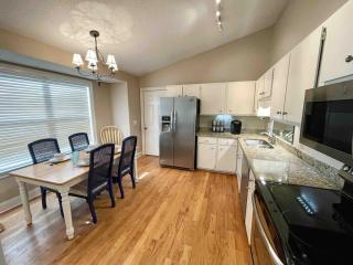 Lowcountry Oasis - 3 bed 2 bath - 5 min to beach - Charleston - 5