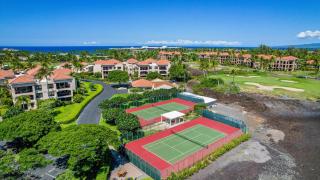 Spectacular Ground Floor Condo Sleeps 5 - 6