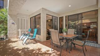 Spectacular Ground Floor Condo Sleeps 5 - 2