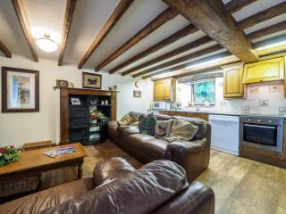 3 Bed in Hope PK432 - Aston - 8