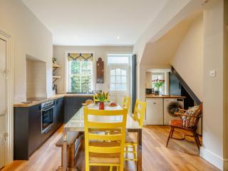 4 Bed in Harrogate 73424 - 7