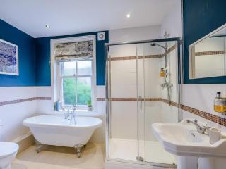 4 Bed in Harrogate 73424 - 1