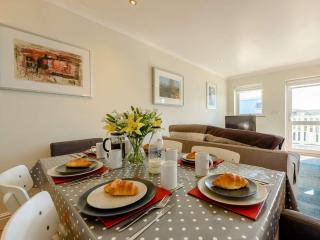 3 bed in Freshwater East FB099 - 7