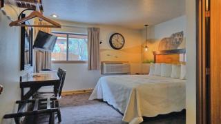 Yellowstone Village Inn and Suites - 8