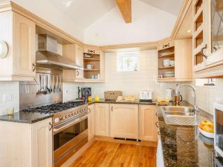 3 Bed in Pwllheli 89023 - Pwllheli - 2