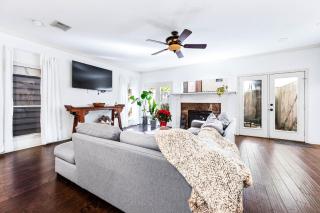 Updated Home, Zen Vibe, 3BR w Cowboy Pool - Houston - 8