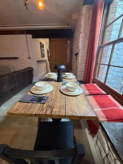 Stylish Industrial 1 Bed - Bristol - 6