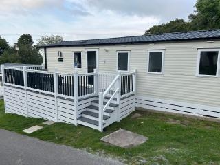 HoneyBees At Glade 17 - 0