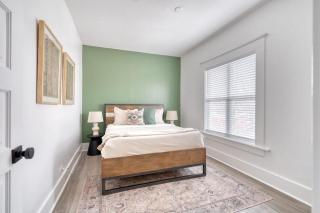 The 2BR Soul Lounge - 91 WalkScore - 4