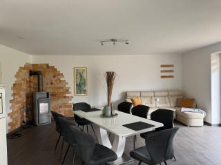 Großes Ferienhaus im Grünen - Stadtnähe - Dummerstorf - 5