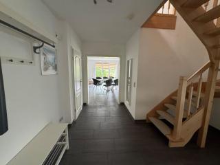 Großes Ferienhaus im Grünen - Stadtnähe - Dummerstorf - 4