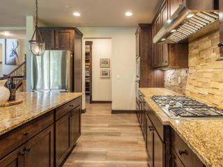 Suncadia 4 Bed Spa Game Room Retreat - 3