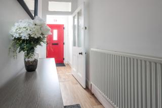 Spacious 4 Bed House - 1