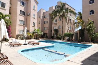 Walk 2 blocks to the beach and downtown! - Cabo San Lucas - 3